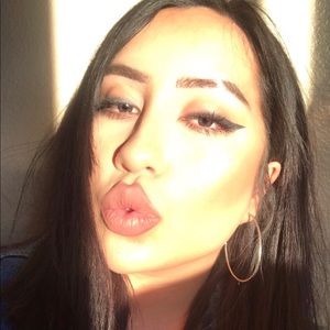 Meet your Posher, Jazmin